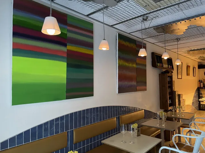Arte local — The Net Zero Wine Bar, Gràcia, Barcelona